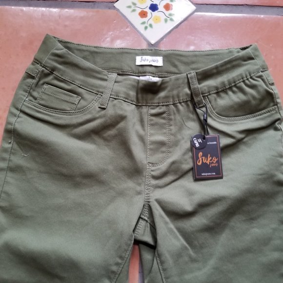 SUKO Mid Rise Pull On Stretch Green Denim Capris - Picture 7 of 9